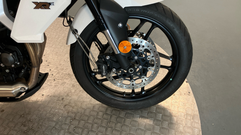 Triumph Tiger 800 XCX (15MY)